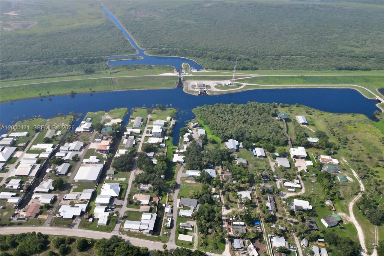 1069 Marina Ln & Cramer Ln, Moore Haven, FL 33741 Photo