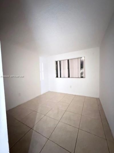 7090 NW 179th St , Unit 107, Hialeah, FL 33015 Photo