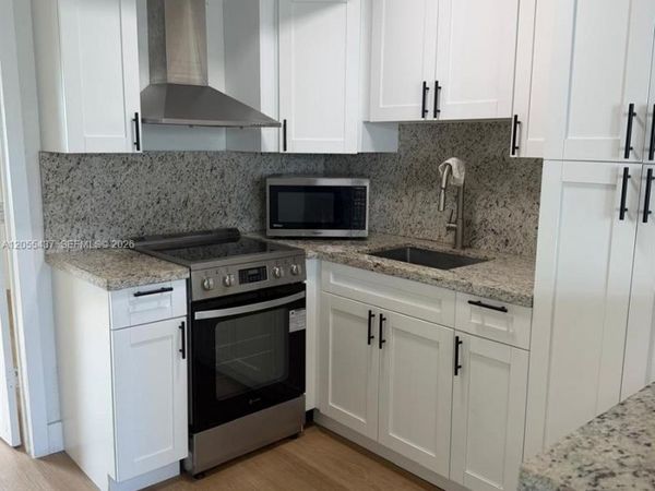 101 SE 4th Ave , Unit 6, Hallandale Beach, FL 33009