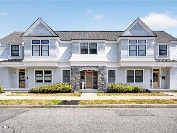 37 White Street, Unit B, Saratoga Springs, NY 12866