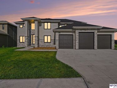 3638 S 217 Street, Elkhorn, NE 68022