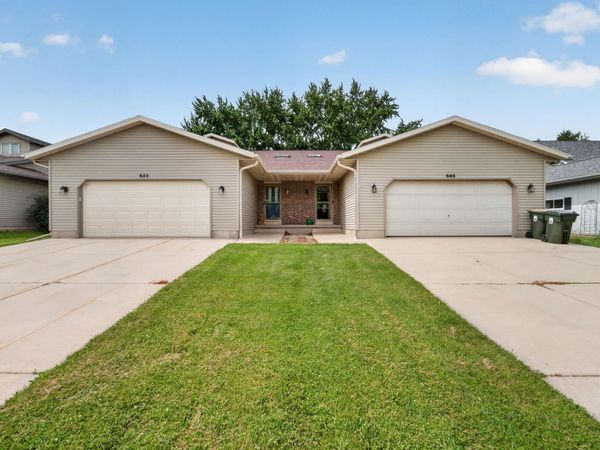 644 Granite Way, Sun Prairie, WI 53590