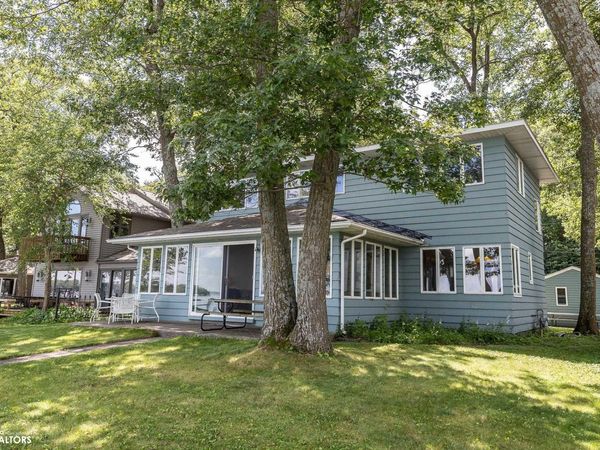 3822 240th Street, Clear Lake, IA 50428