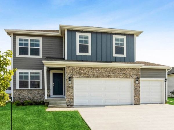 3917 Rueben Drive , Marion, IA 52302