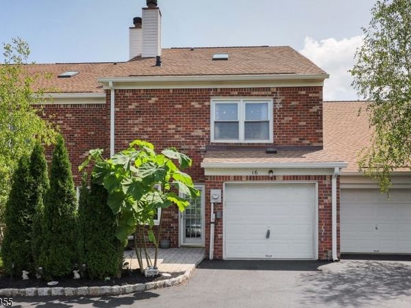16 Yarmouth Ct, Scotch Plains, NJ 07076