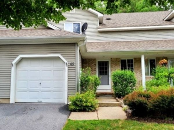 45 Meadow Pond Rd, Hardyston, NJ 07419