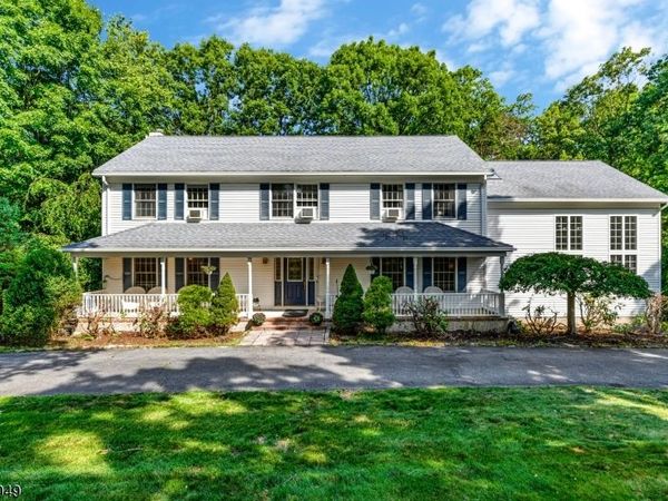 4 Peter Dr, Allamuchy, NJ 07840