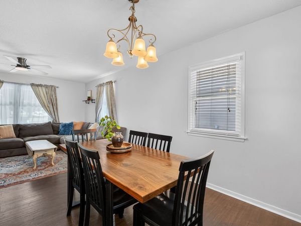 3826 E 40th Street , Des Moines, IA 50317
