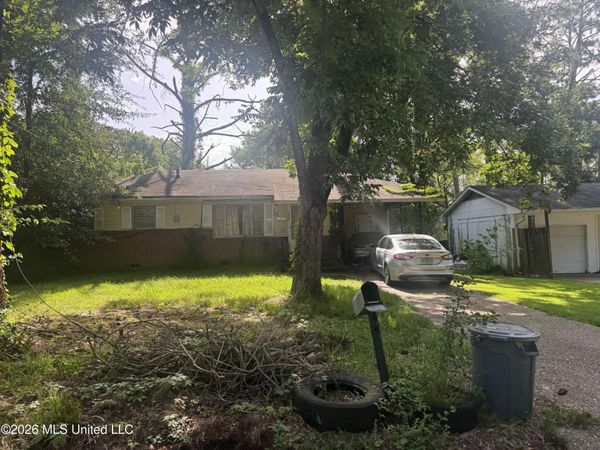 2826 Tara Road, Jackson, MS 39212