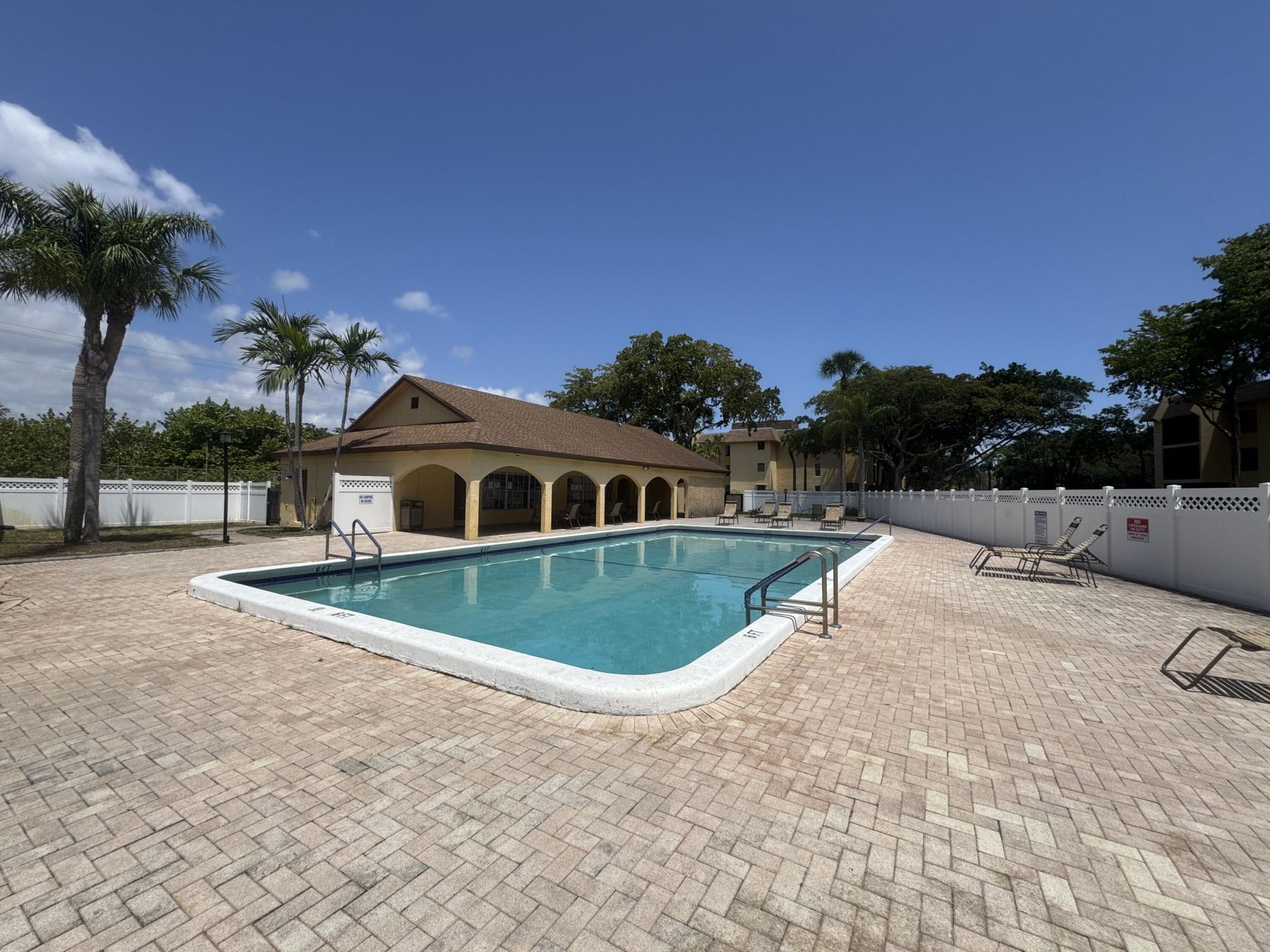450 NW 20th Street, Boca Raton, FL 33431 Photo