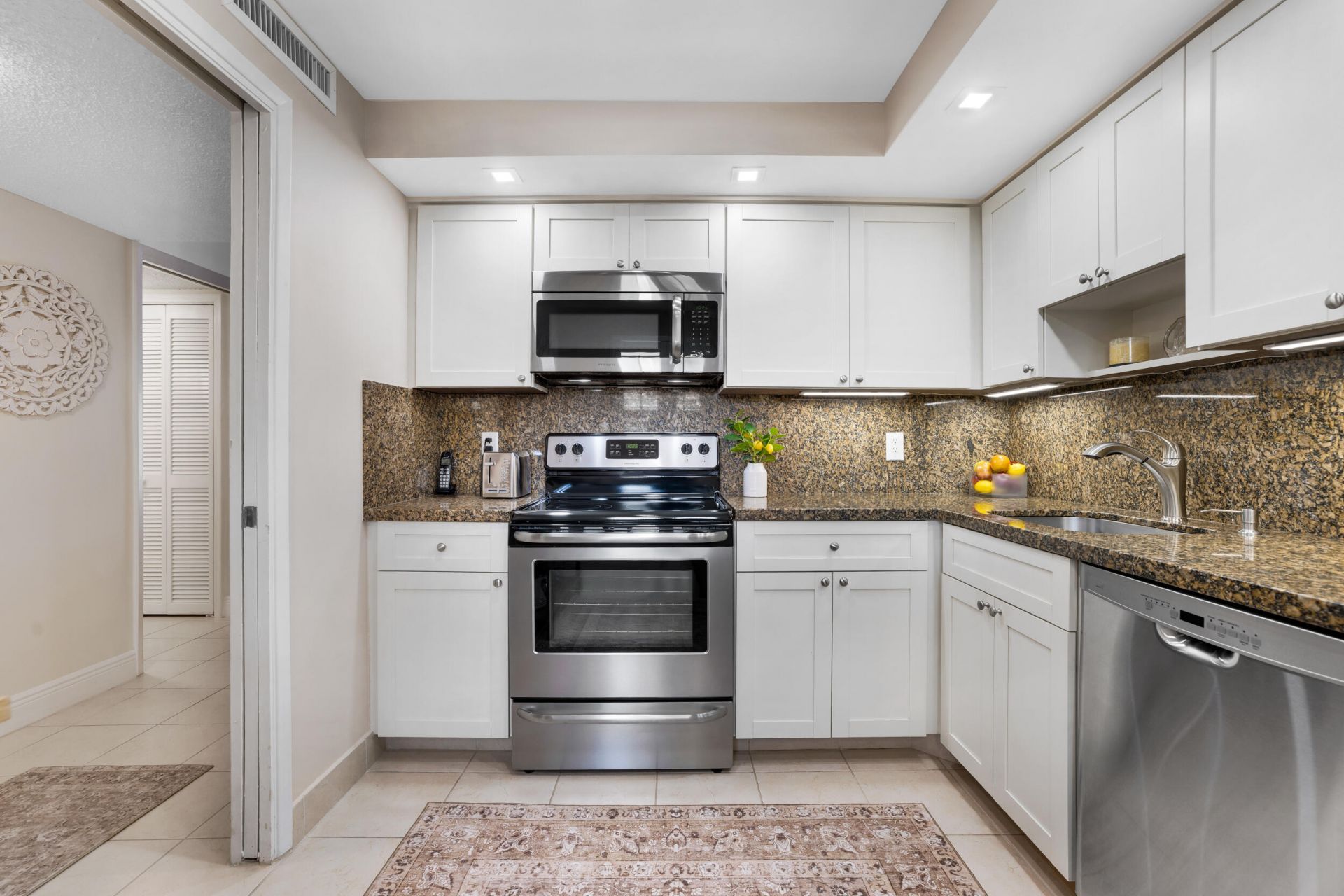 3095 N Course Drive, Unit 205, Pompano Beach, FL 33069 Photo