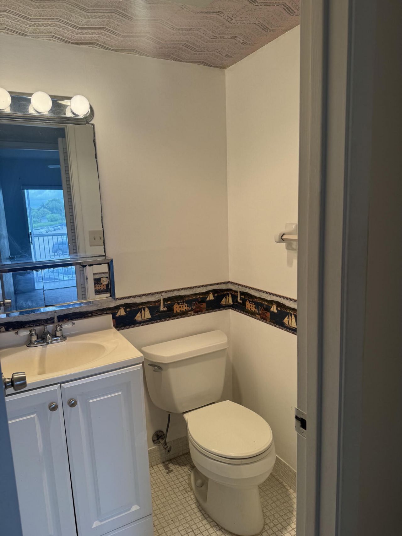 700 Village Green Court, Unit 221, Palm Springs, FL 33461 Photo