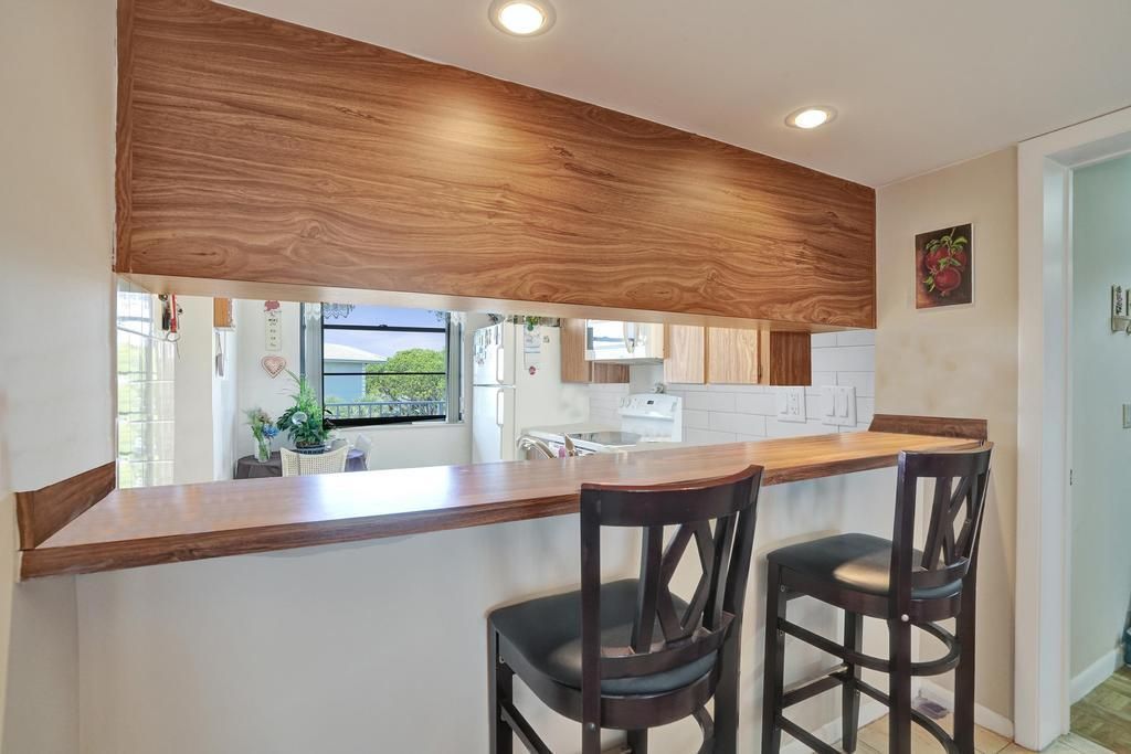 1524 Whitehall Drive, Unit 406, Davie, FL 33324 Photo