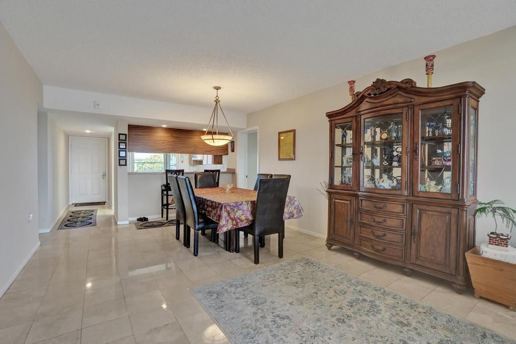 1524 Whitehall Drive, Unit 406, Davie, FL 33324 Photo