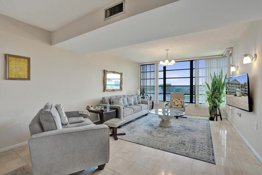 1524 Whitehall Drive, Unit 406, Davie, FL 33324 Photo
