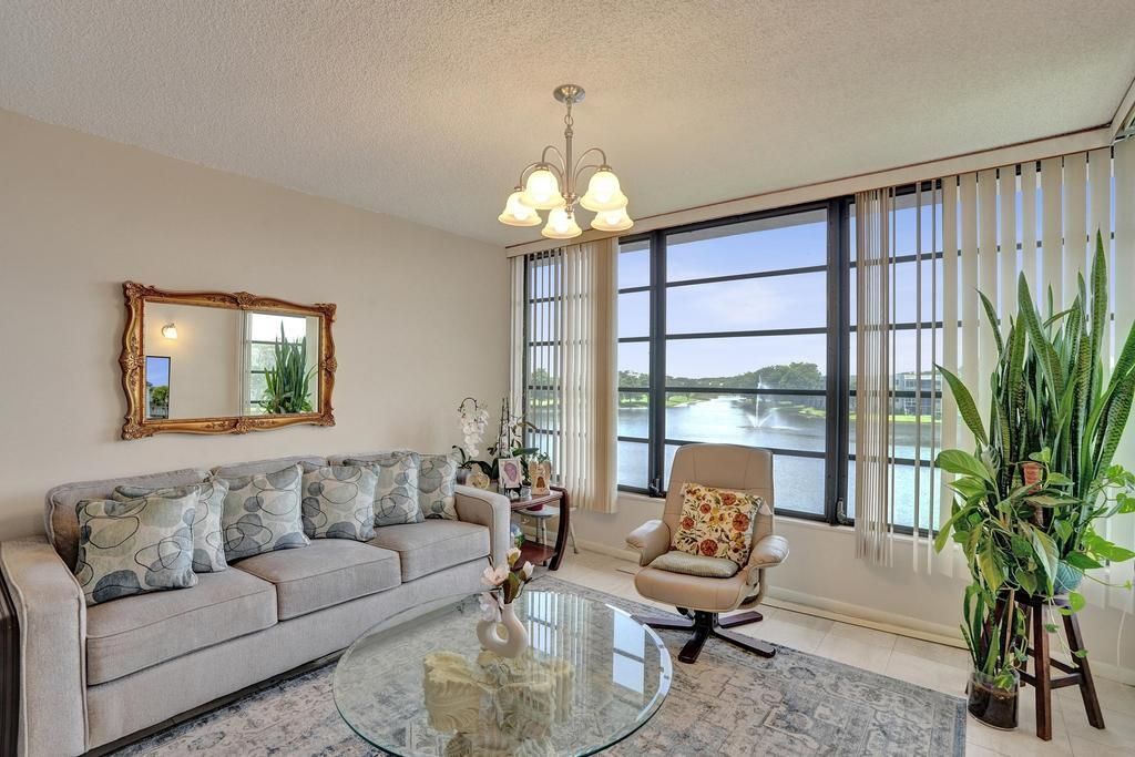 1524 Whitehall Drive, Unit 406, Davie, FL 33324 Photo