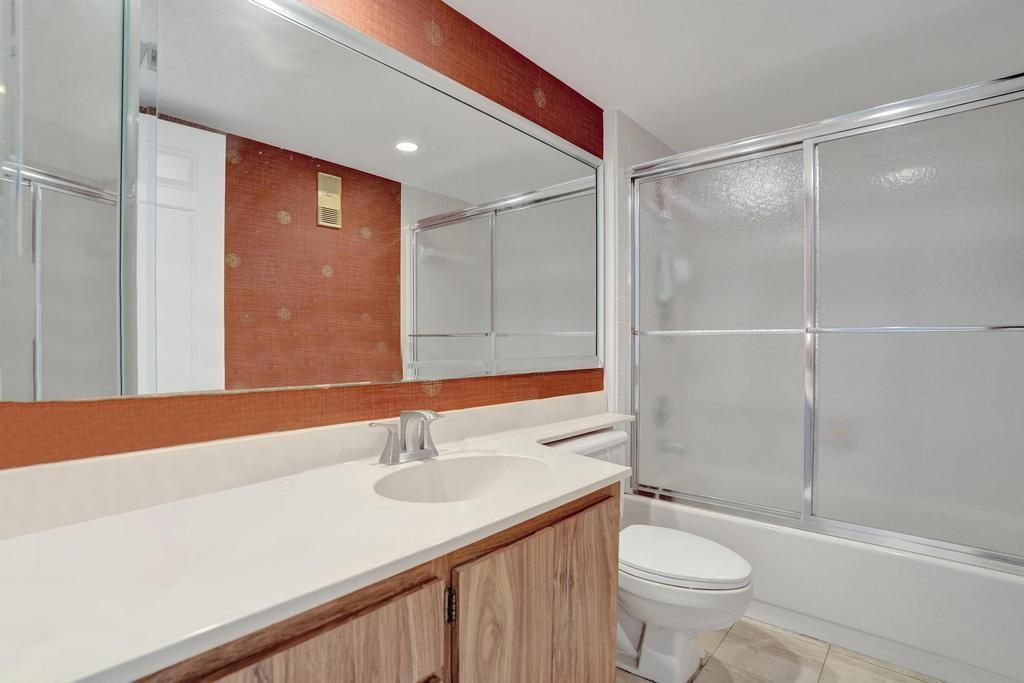 1524 Whitehall Drive, Unit 406, Davie, FL 33324 Photo