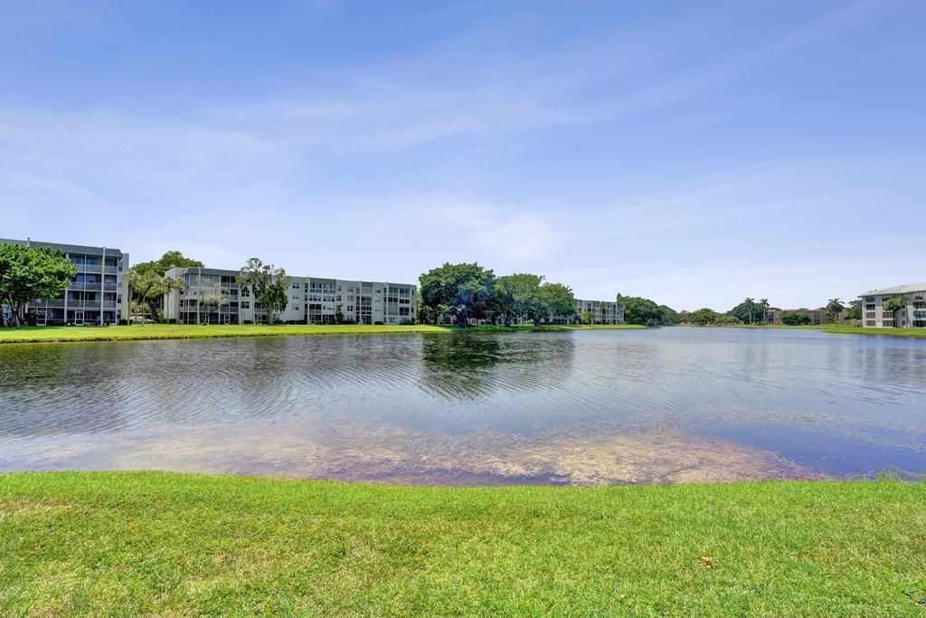 1524 Whitehall Drive, Unit 406, Davie, FL 33324 Photo