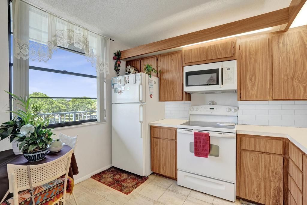 1524 Whitehall Drive, Unit 406, Davie, FL 33324 Photo