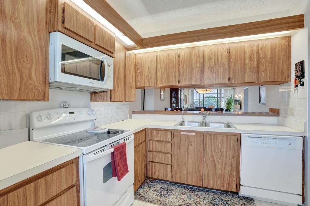 1524 Whitehall Drive, Unit 406, Davie, FL 33324 Photo