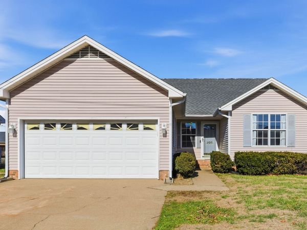 205 Sheridan Cir , Hopkinsville, KY 42240