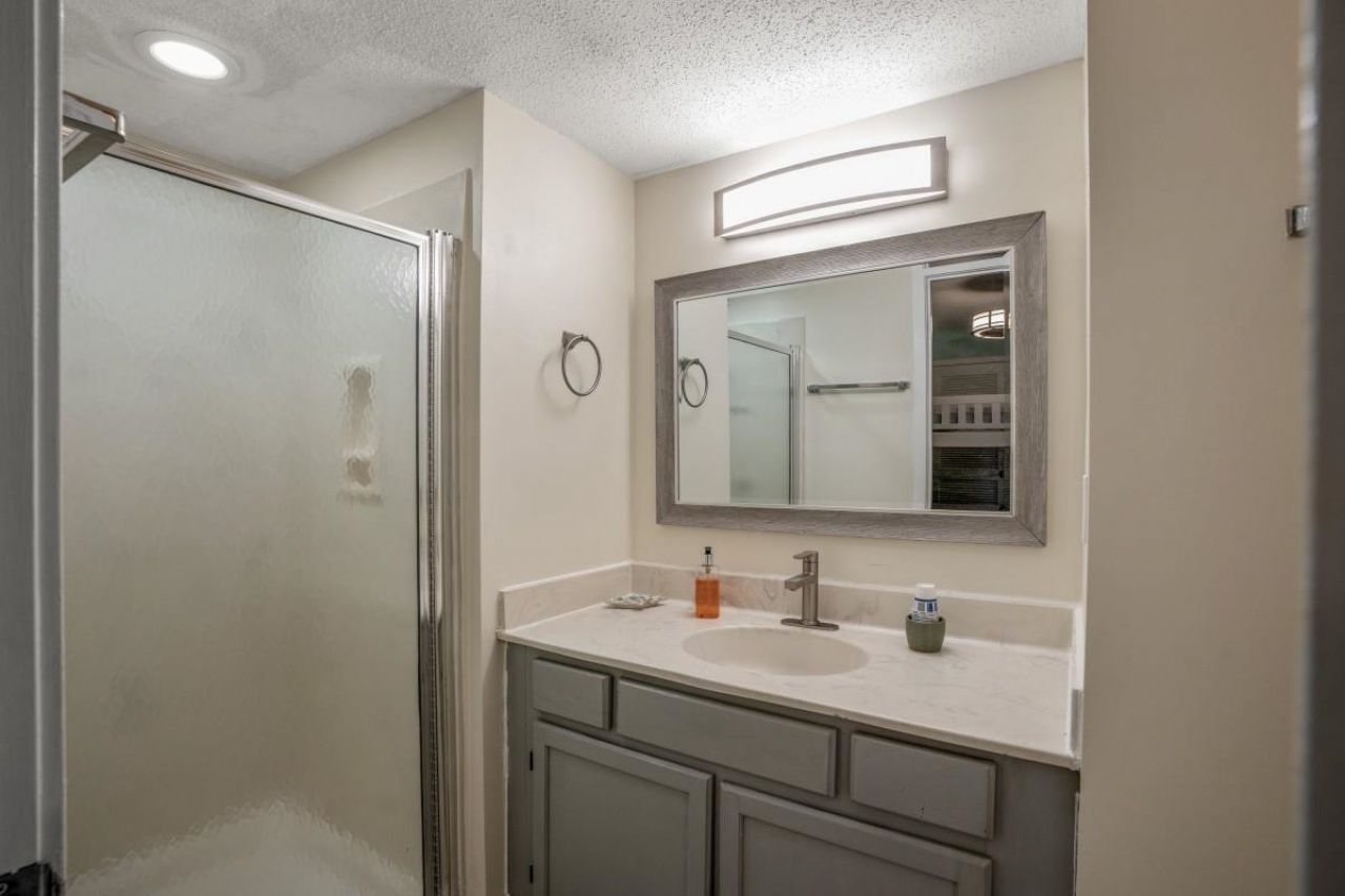 5800 N Ocean Blvd.  Photo 20