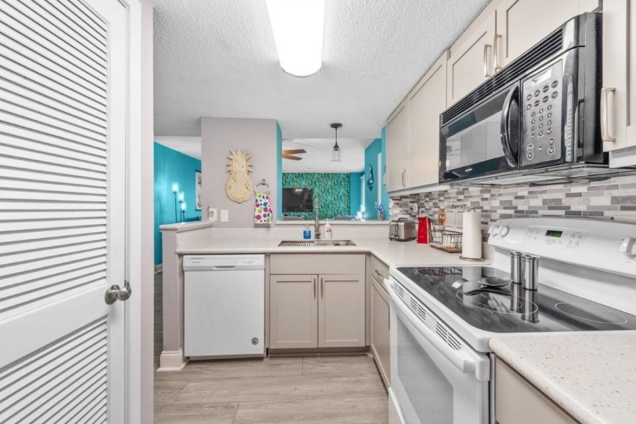 5800 N Ocean Blvd.  Photo 28