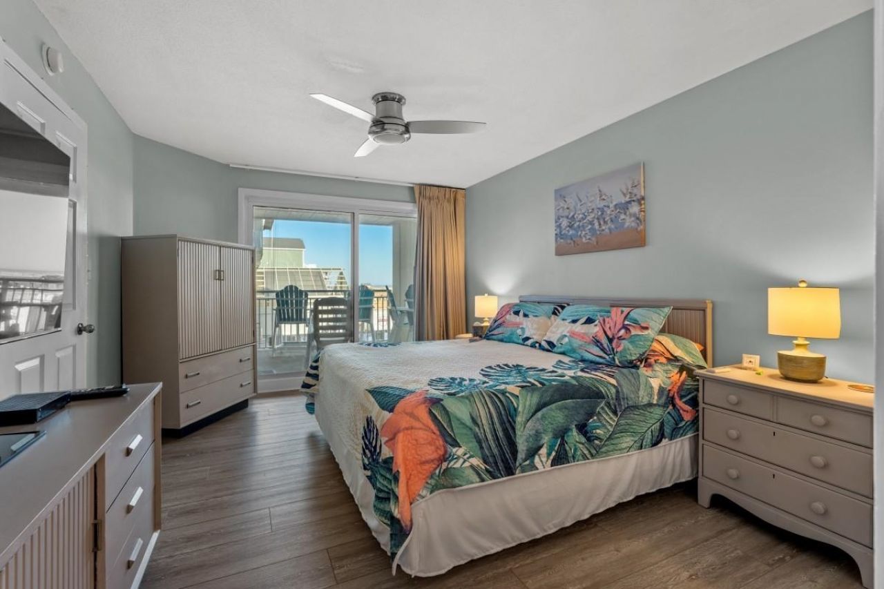 5800 N Ocean Blvd.  Photo 6