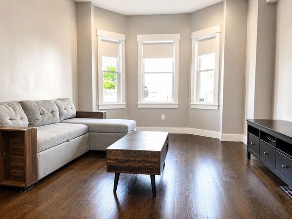8 Chestnut Ave, Unit 1, Boston, MA 02130