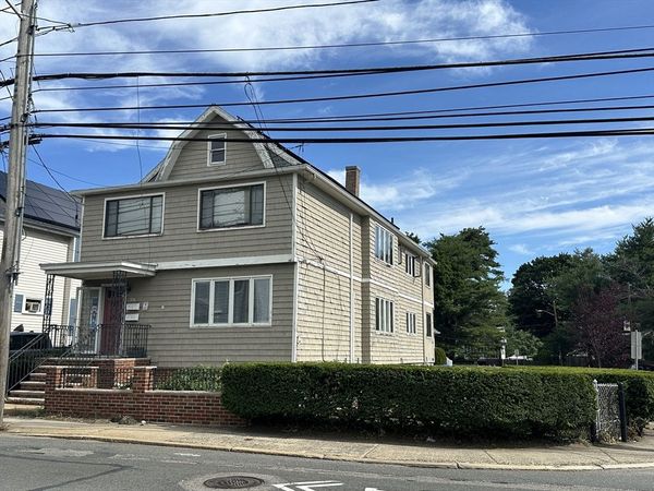 376 Riverside Avenue, Unit 1, Medford, MA 02155