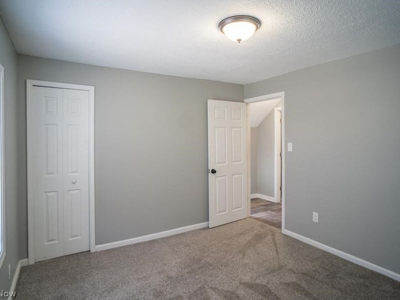 2250 4th Street SW, Akron, OH 44314 Photo 12