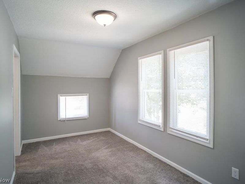 2250 4th Street SW, Akron, OH 44314 Photo 17