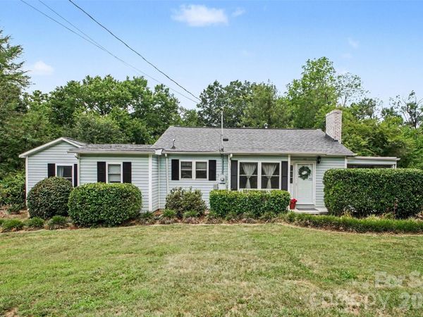 111 Cove Avenue , Mount Holly, NC 28120
