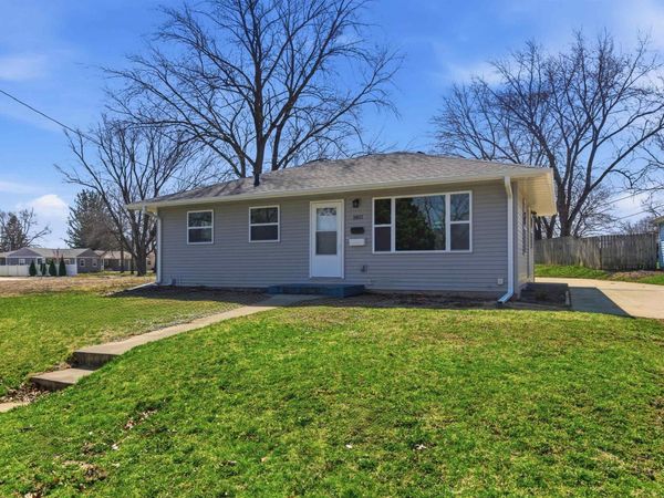 1811 Sager Avenue, Waterloo, IA 50701