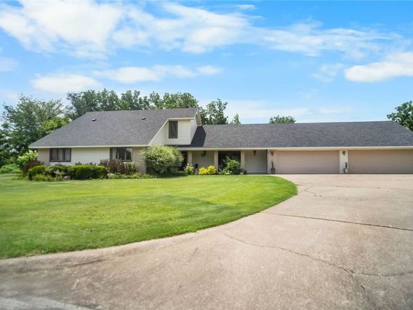 4606 W Centre Court , Rogers, AR 72758