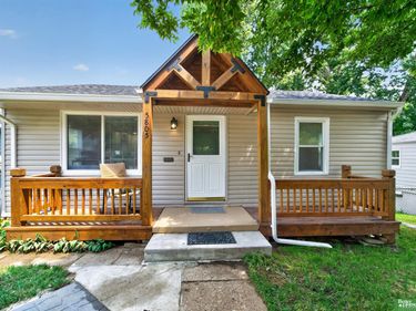 5805 N 36th Street, Omaha, NE 68111