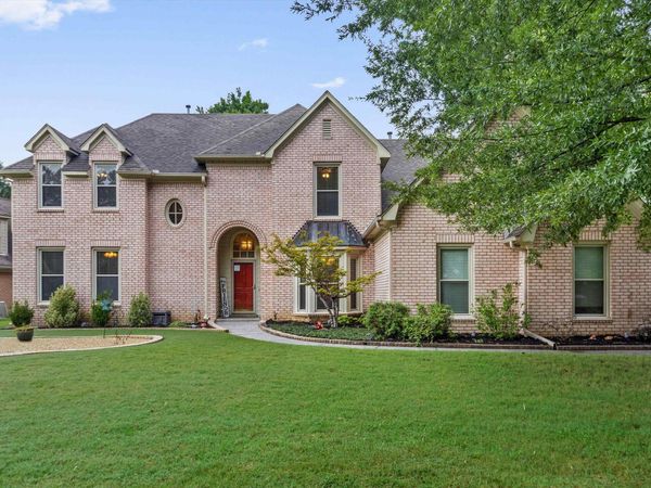 8392 KINGS TRAIL CV, Memphis, TN 38016