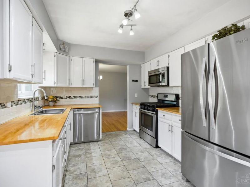 12175 Bath Court, Sharonville, OH 45241 Photo 16
