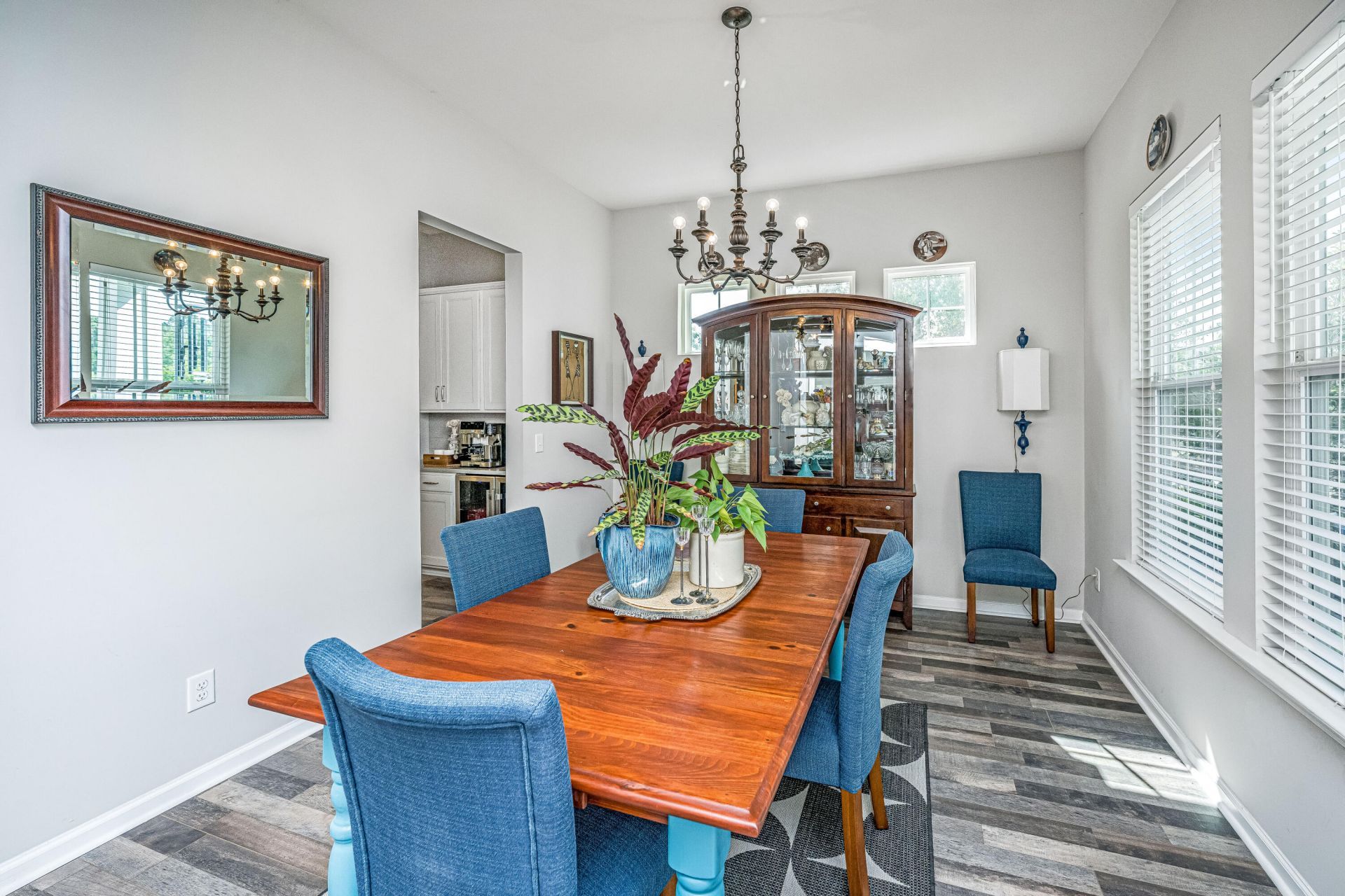 504 Ladybug Lane Photo 6