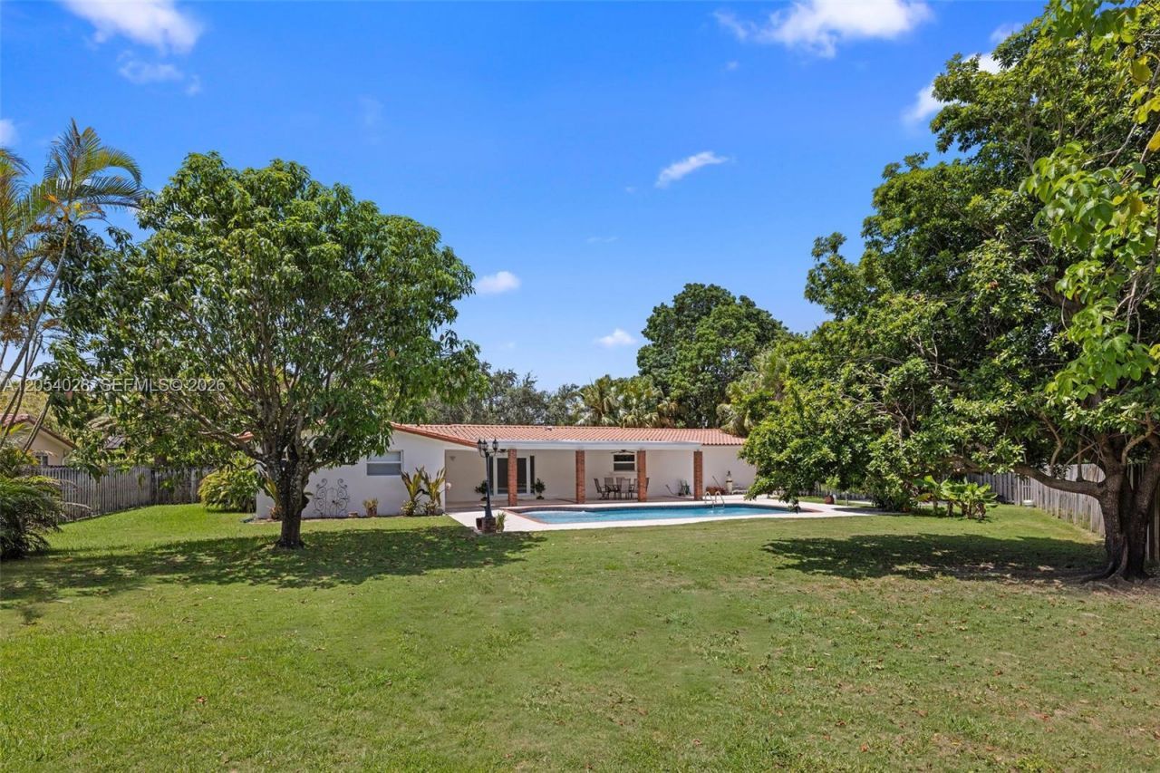 9765 SW 143rd St , Miami, FL 33176 Photo