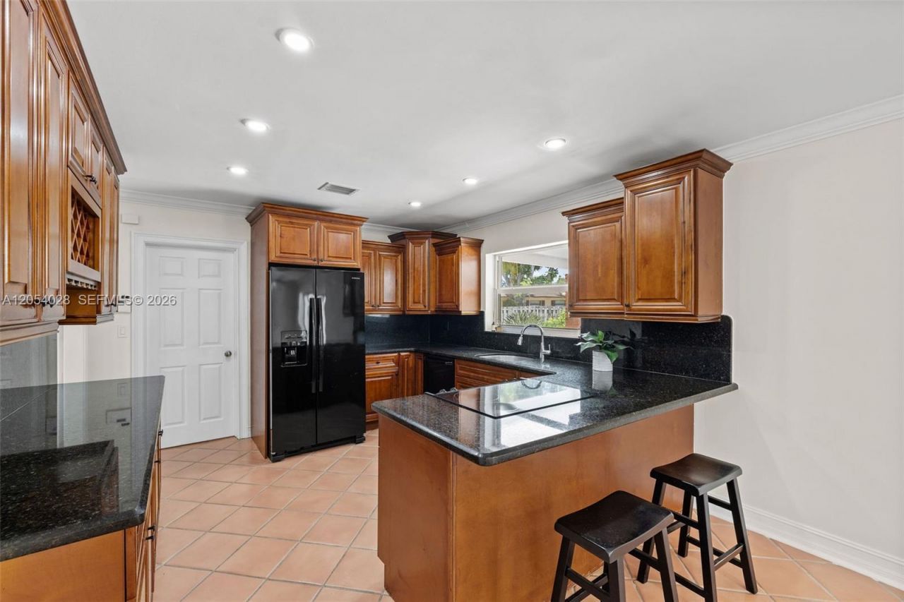9765 SW 143rd St , Miami, FL 33176 Photo