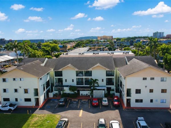 1521 W 42nd Pl , Unit 18, Hialeah, FL 33012