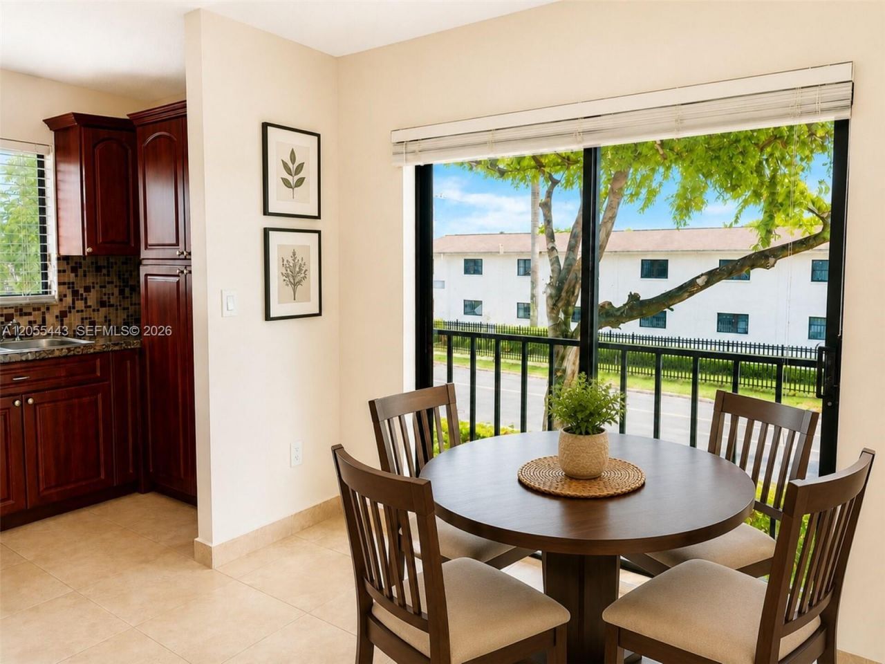 1521 W 42nd Pl , Unit 18, Hialeah, FL 33012 Photo