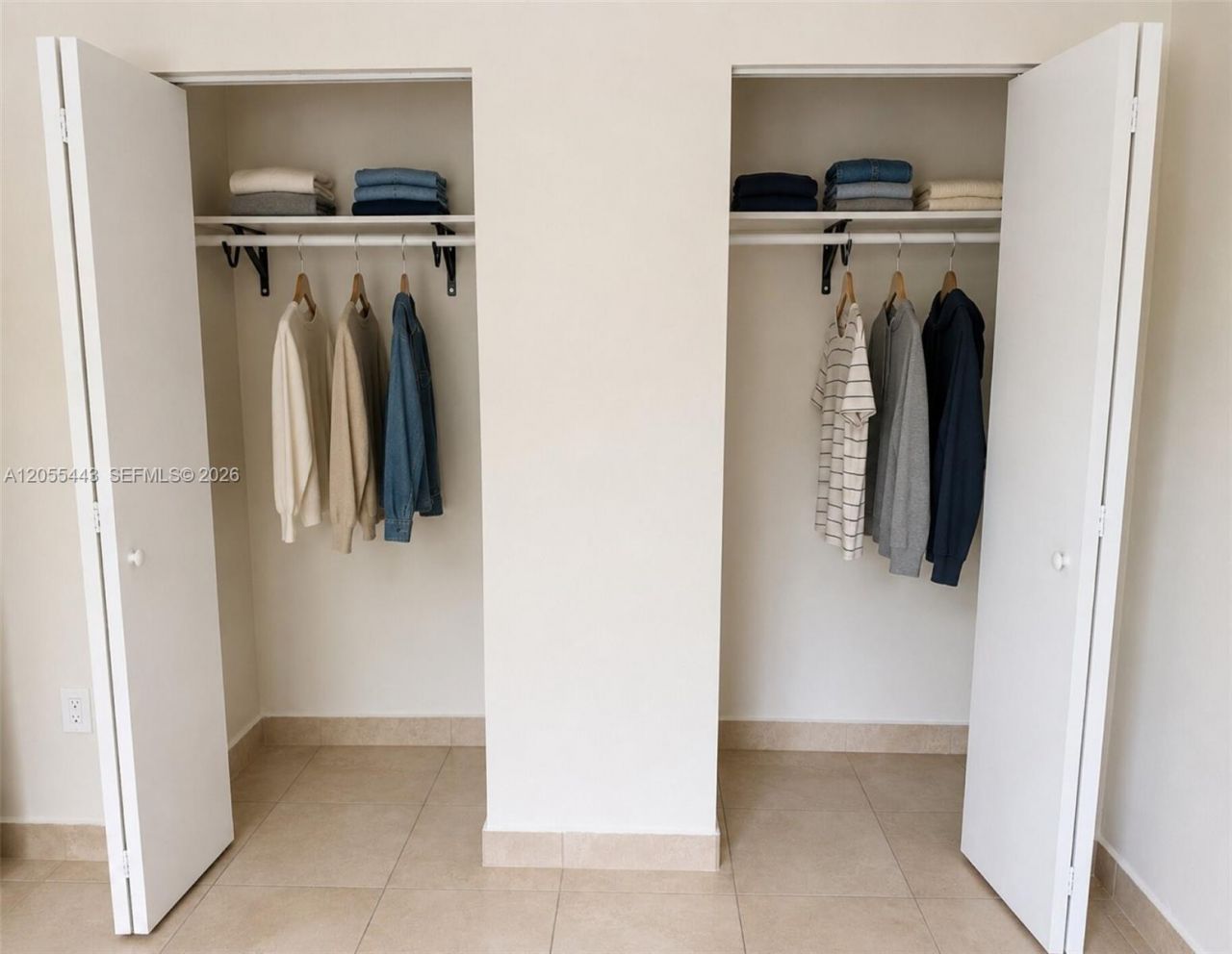 1521 W 42nd Pl , Unit 18, Hialeah, FL 33012 Photo