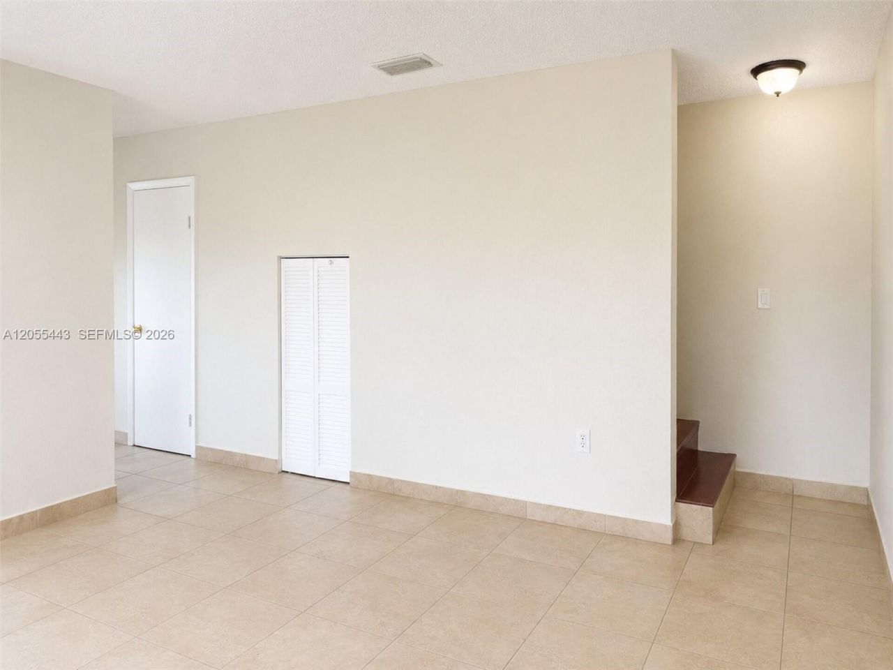 1521 W 42nd Pl , Unit 18, Hialeah, FL 33012 Photo