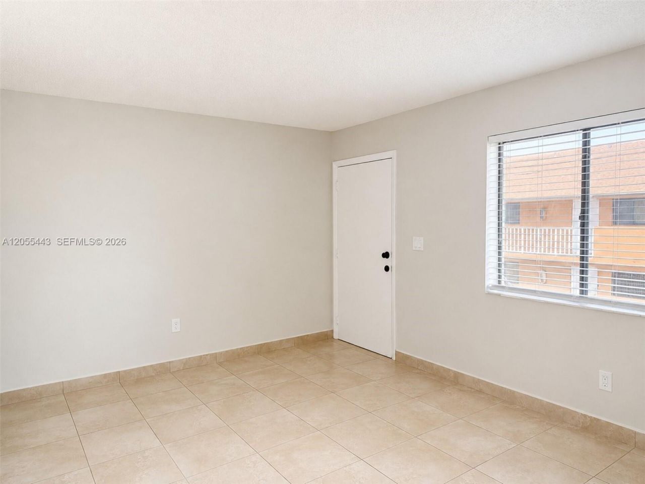 1521 W 42nd Pl , Unit 18, Hialeah, FL 33012 Photo