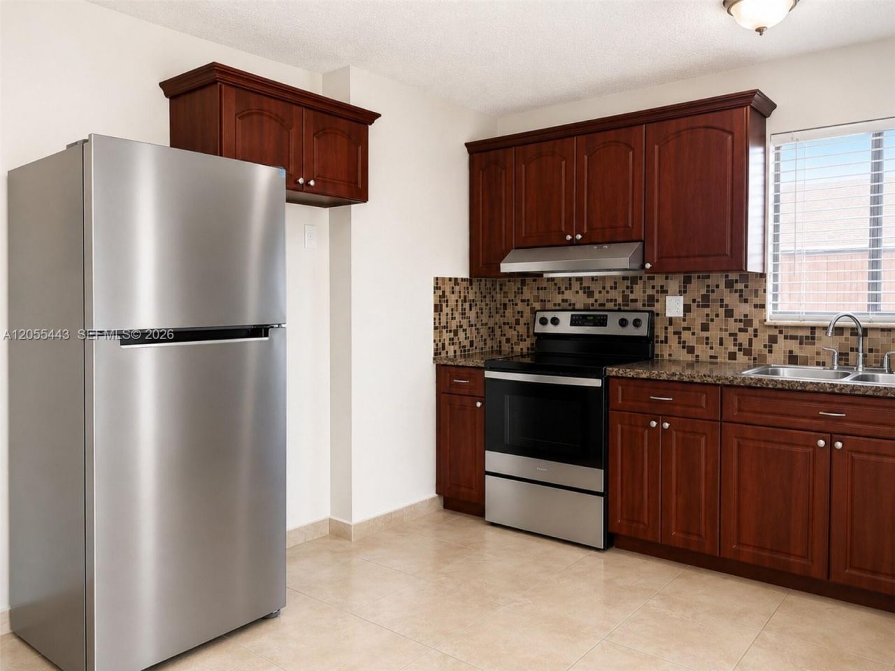 1521 W 42nd Pl , Unit 18, Hialeah, FL 33012 Photo
