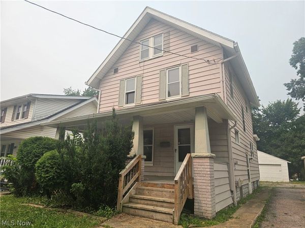1098 Big Falls Avenue , Akron, OH 44310