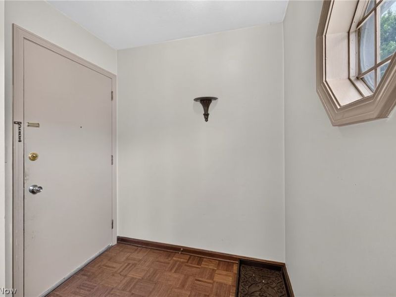 6965 Carriage Hill Drive, Brecksville, OH 44141 Photo 5