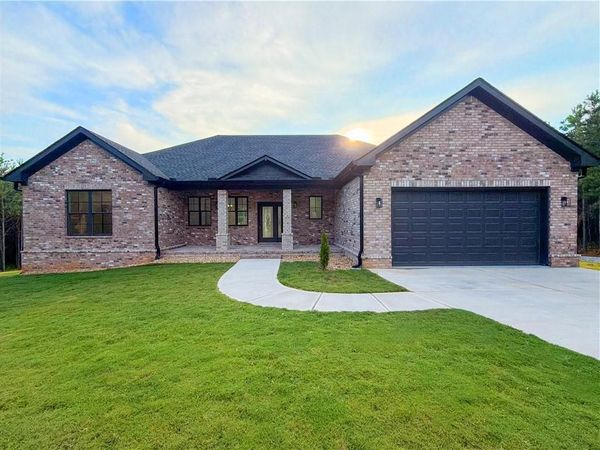 357 Bagley Road , Forsyth, GA 31029